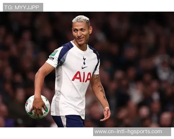 理查利森成为第五位在英超出场250次的巴西球员荣耀时刻 理查利森成为第五位在英超出场250次的巴西球员荣耀时刻