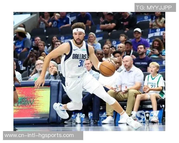 克莱上半场状态低迷仅得5分三分球命中率惨淡