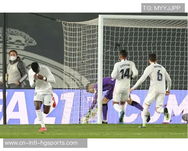 维尼修斯马德里住宅突发火灾桑拿房毁于一旦所幸无人员伤亡 维尼修斯马德里住宅突发火灾桑拿房毁于一旦所幸无人员伤亡