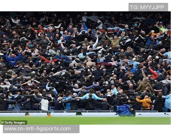 曼城致敬拳王哈顿今日齐聚曼彻斯特大教堂为他送行